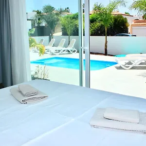 https://vila-amalie-3bdr3-bath-in-amarilla-golf.in-canary-islands.com